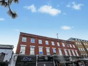 Apartment at Queen's Avenue, London