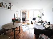 Apartment at De Beauvoir Crescent, Greater London