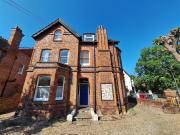 Apartment at Downshire Square, Reading