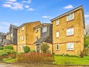 Apartment at Dunnymans Road, Reigate and Banstead