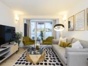 Apartment at Edenhurst Avenue, London