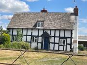 Apartment at Farm Close, Worcester
