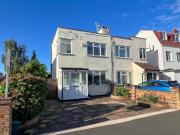 apartment at First Avenue, West Molesey