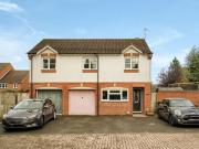 Apartment at Glendower Approach, Warwick