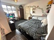 Apartment at Gordon Avenue, Southampton Apartment at Gordon Avenue, Southampton