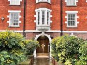 Apartment at Grove End Road, London