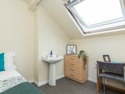 Apartment at Headingley Avenue, Leeds
