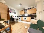 Apartment at Hendon Lane, Greater London