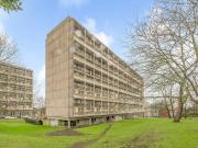 Apartment at Highcliffe Drive, Greater London