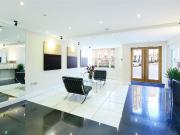 Apartment at Hill Street, London Apartment at Hill Street, London