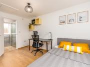 Apartment at Holyoke Grove, Warwick