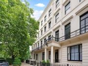 apartment at Hyde Park Gardens, London W2