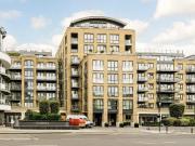 Apartment at Kew Bridge Road, Greater London
