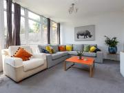 Apartment at Kirwyn Way, London Borough of Southwark