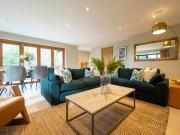 Apartment at Knowl Hill Common, Knowl Hill