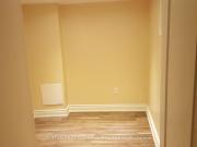 apartment at L4C6S8, Richmond Hill, Canada
