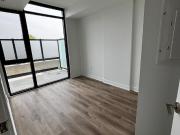 apartment at L5B0P9, Mississauga, Canada