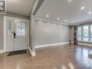 apartment at L5C2H8, Mississauga, Canada