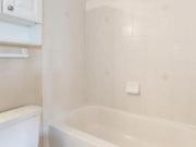 apartment at L7L6Y6, Burlington, Canada