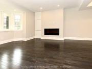 apartment at M5P2H8, Toronto, Canada