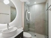 apartment at M5R1L8, Toronto, Canada