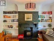 apartment at M6G3J8, Toronto, Canada