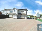 Apartment at New Road, Wakefield