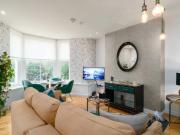 Apartment at Oakfield Street, Cardiff
