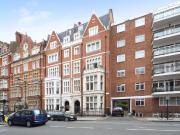 Apartment at Palace Court, City of Westminster