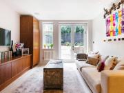 Apartment at Pilgrim's Lane, London