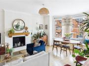 Apartment at Pinfold Road, Greater London