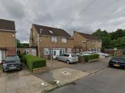 Apartment at Pinkwell Lane, Greater London