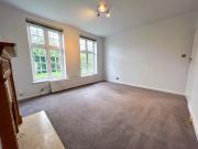 apartment at Portsmouth Road, Thames Ditton