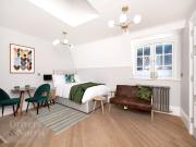 Apartment at Putney High Street, London