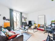 Apartment at Queen Elizabeth Street, London Borough of...