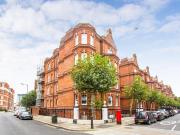 Apartment at Queen's Club Gardens, Greater London