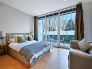 Apartment at Queenstown Road, Greater London