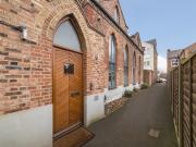 Apartment at Quiet Way, London Apartment at Quiet Way, London