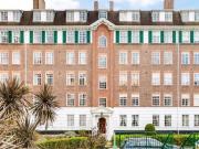 Apartment at Richmond Hill Court, London