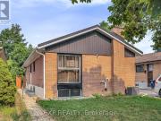 apartment at RM1 3 BANKFIELD DRIVE, Toronto, Ontario, M9V2P5