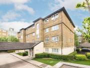 Apartment at Selhurst Close, London