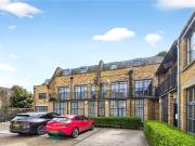 Apartment at St Paul's Crescent, Greater London