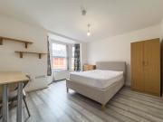 Apartment at Swainstone Road, Reading