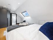 Apartment at Thames Street, London