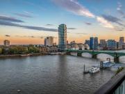 Apartment at Thames Towpath, London