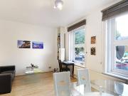 Apartment at Tower Bridge Approach, Greater London