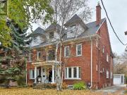 apartment at UPPER – 119 CHAPLIN CRESCENT