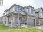 apartment at UPPER – 201 TALL GRASS CRESCENT