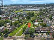 apartment at UPPER 66 SILVERTHORN AVENUE, Toronto,...