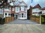 Apartment at Woodlands Road, Greater London